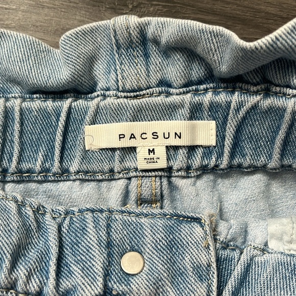 PacSun lightwash jean skirt with paper-bag waist, size M. - Picture 3 of 3